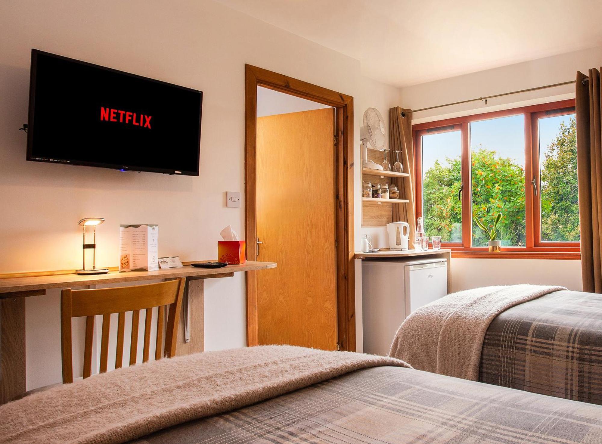 Beechwood Lodge Guesthouse ألنيس المظهر الخارجي الصورة
