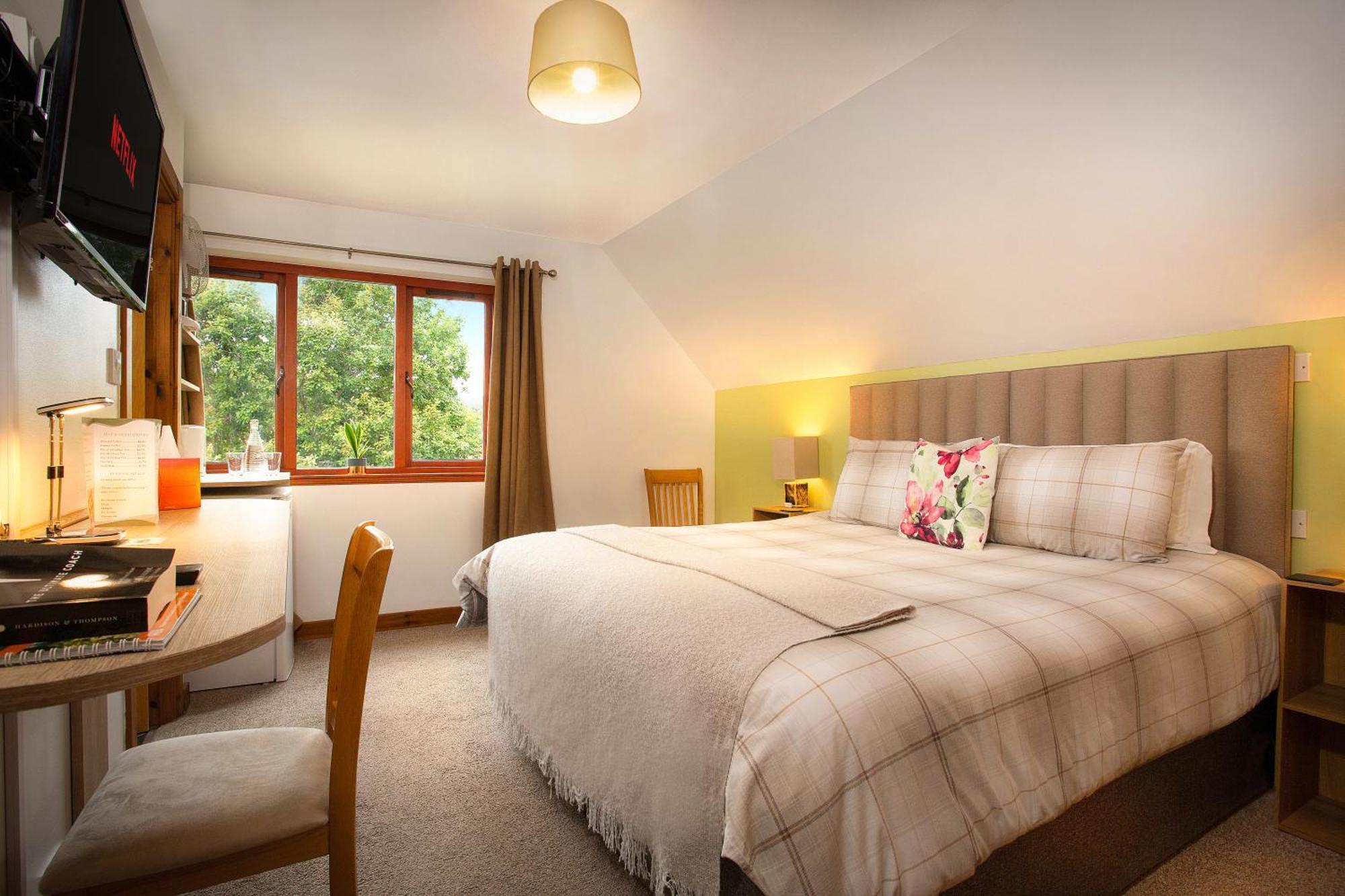 Beechwood Lodge Guesthouse ألنيس المظهر الخارجي الصورة