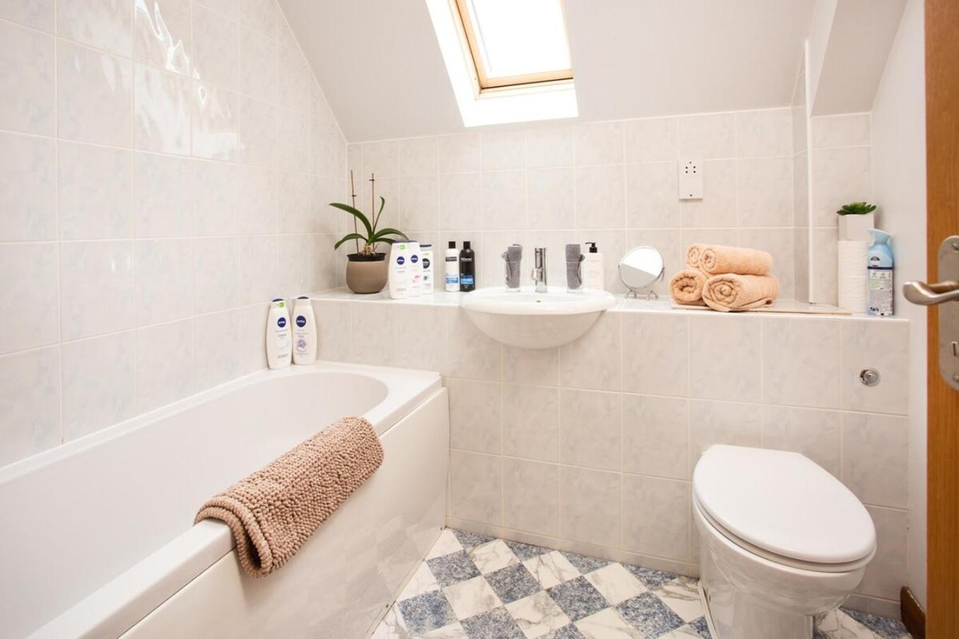 Beechwood Lodge Guesthouse ألنيس المظهر الخارجي الصورة